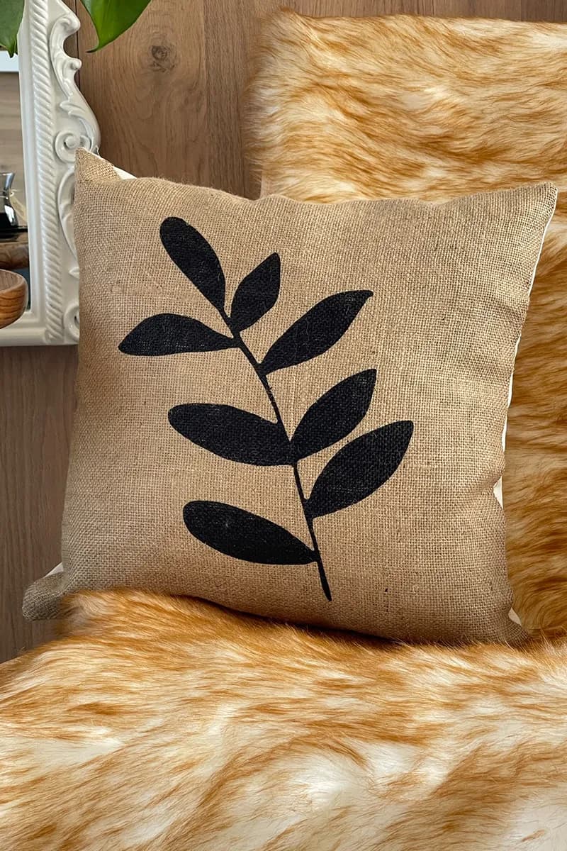 Zeytin Dalı Desenli Jüt Kırlent 50x50 Cm