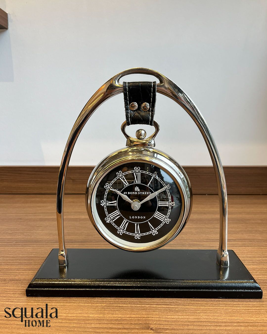 Masa Saati Gümüş DC89B