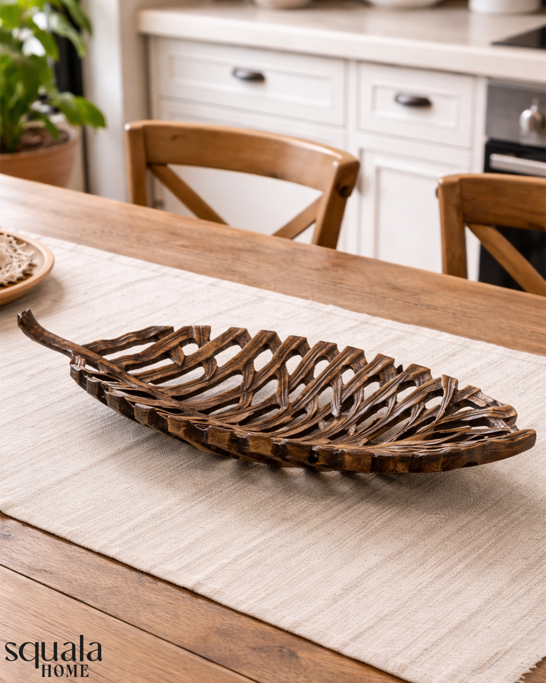 Delikli Yaprak Biblo