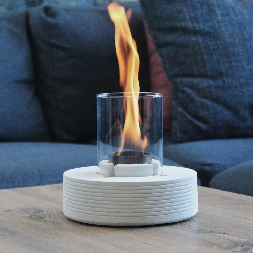 Camlı Beton Masa Şöminesi V.3